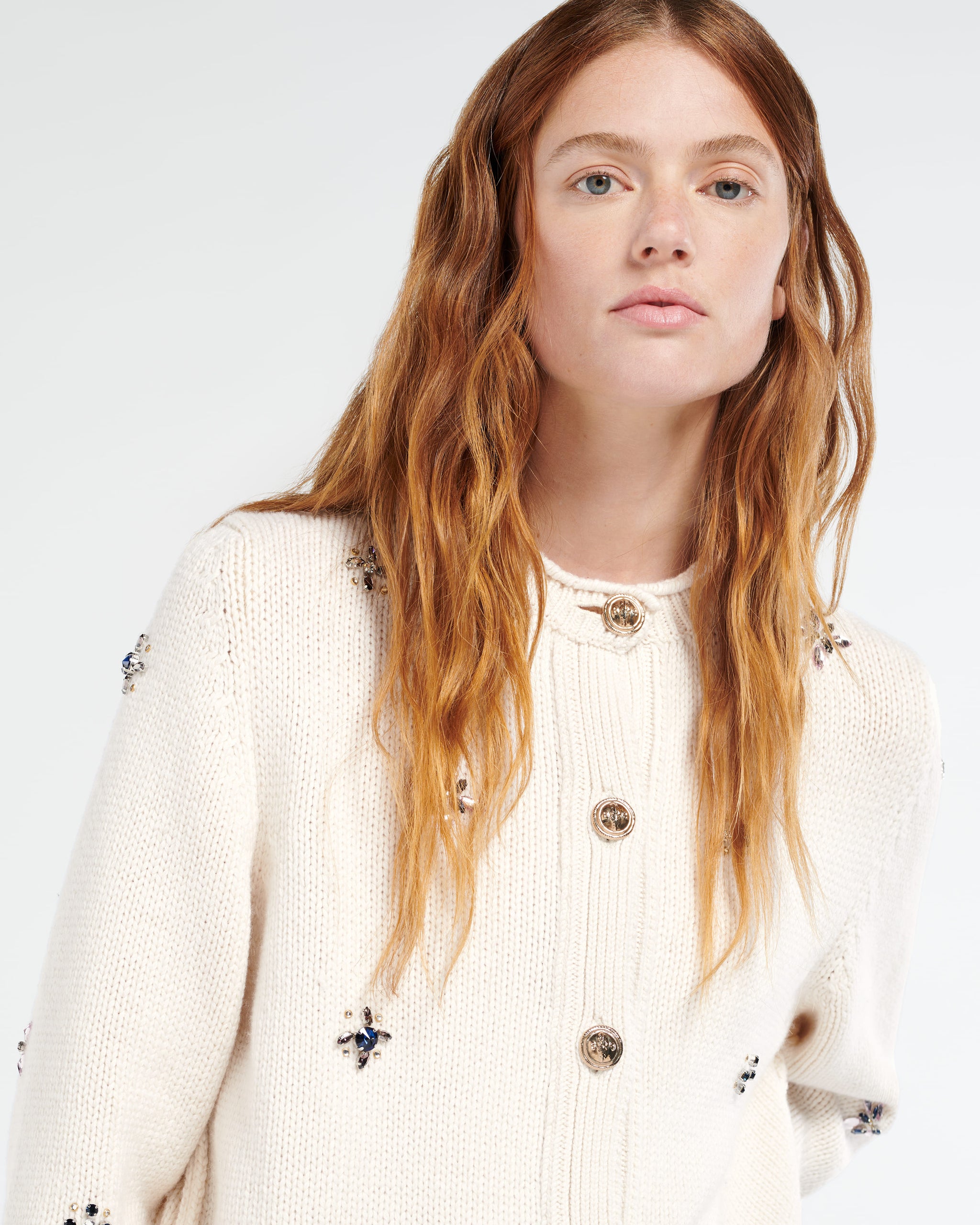 Chunky cashmere cardigan with gold buttons with embroidery – Barrie.com